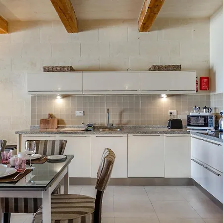 Gozo W/private Pool, Cosy Terrace, Bbq & Ac