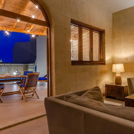 Apartment Gozo W/private Pool, Cosy Terrace, Bbq & Ac